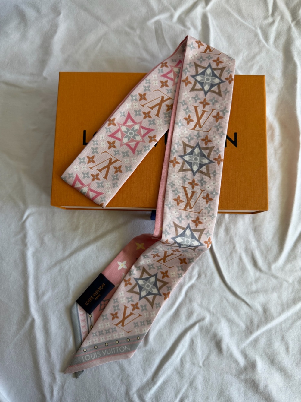 ❌SOLD❌ Louis Vuitton Pink & Beige Monogram Silk Twilly Scarf - Picture 2 of 3